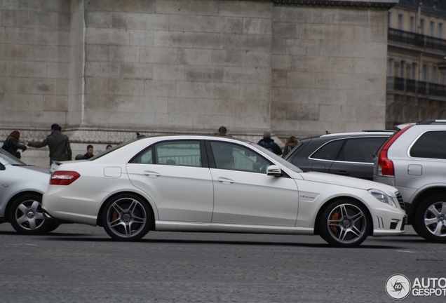 Mercedes-Benz E 63 AMG W212 V8 Biturbo