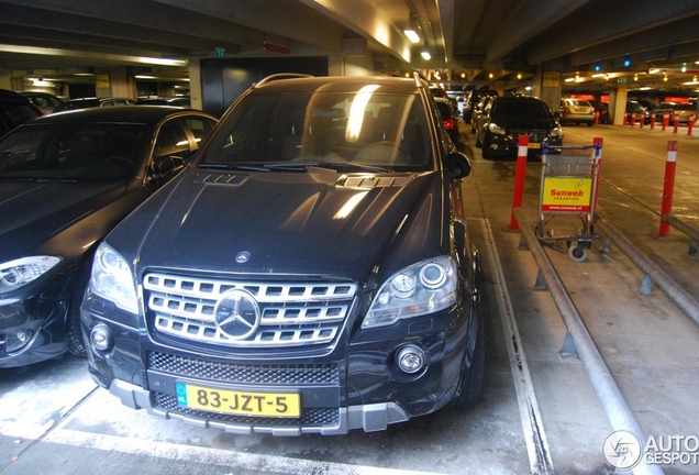 Mercedes-Benz ML 63 AMG 10th Anniversary