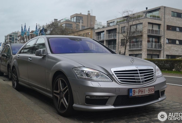 Mercedes-Benz S 63 AMG W221 2011