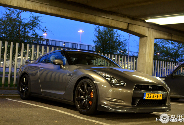 Nissan GT-R