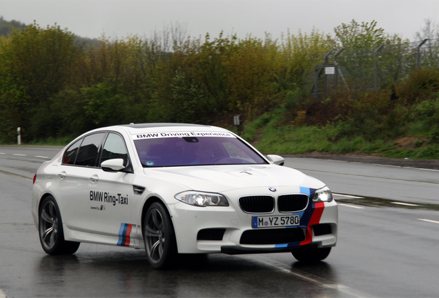 BMW M5 F10 2011