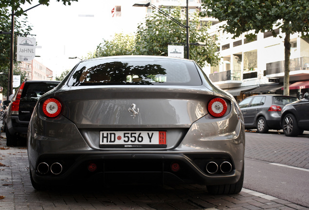 Ferrari FF