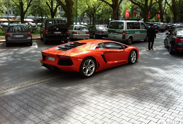 Lamborghini Aventador LP700-4