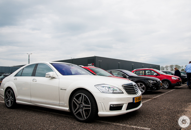 Mercedes-Benz S 63 AMG W221 2011