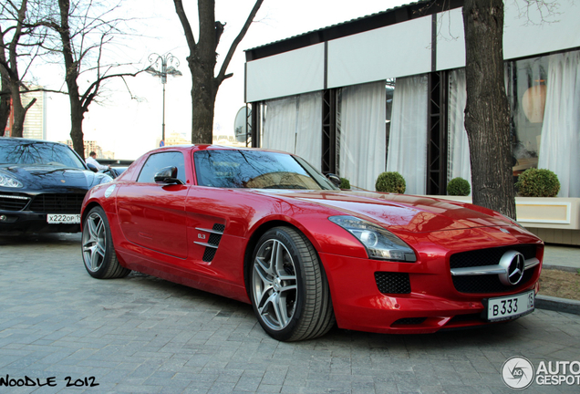 Mercedes-Benz SLS AMG