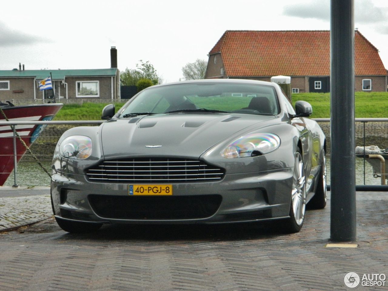 Aston Martin DBS