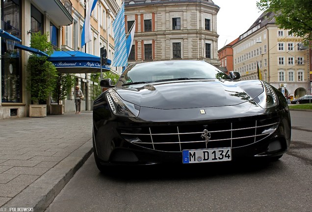 Ferrari FF