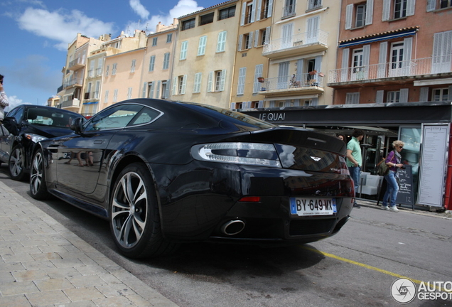 Aston Martin V12 Vantage