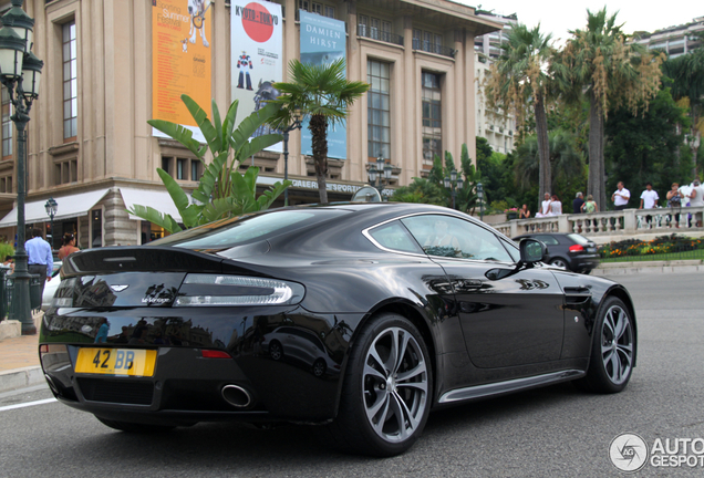 Aston Martin V12 Vantage