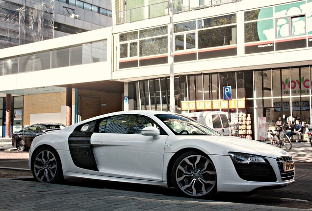 Audi R8 V10