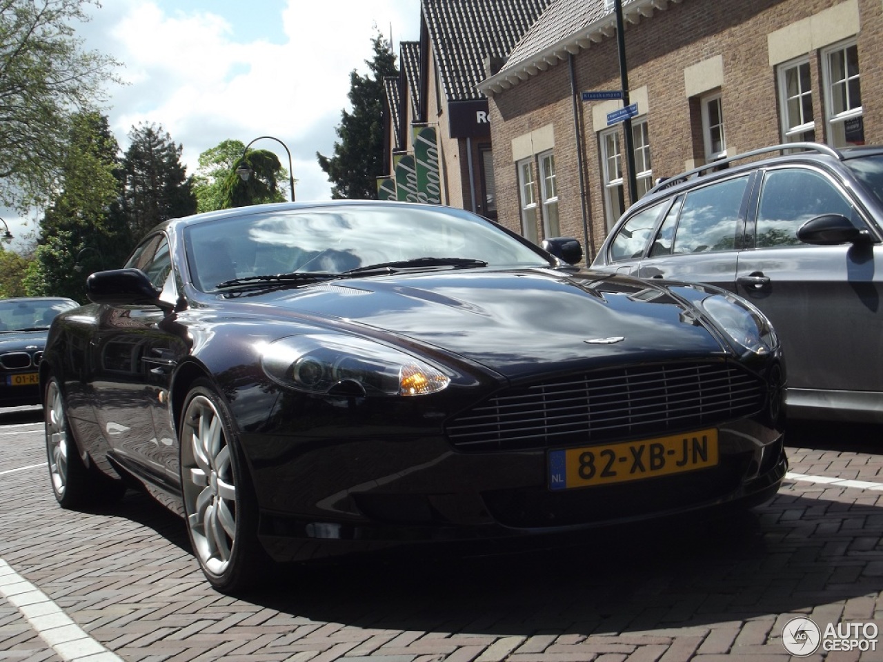 Aston Martin DB9