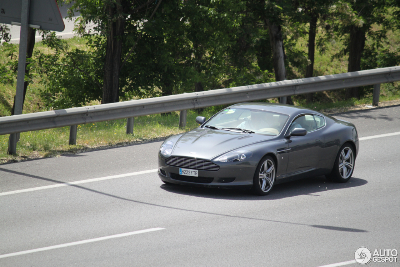 Aston Martin DB9