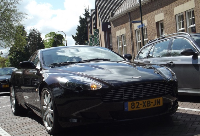 Aston Martin DB9