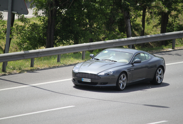 Aston Martin DB9