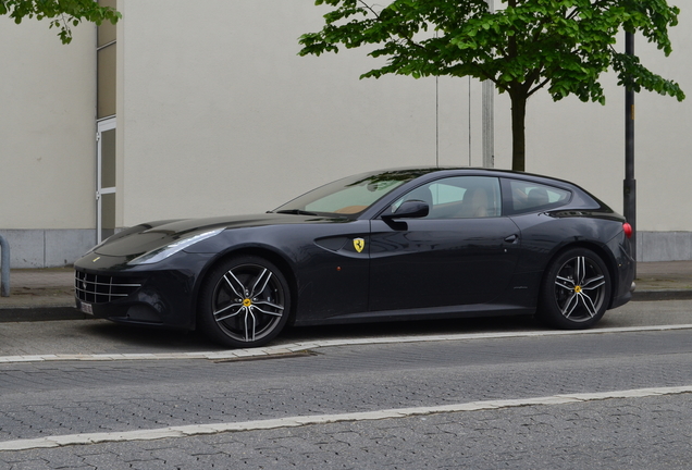 Ferrari FF