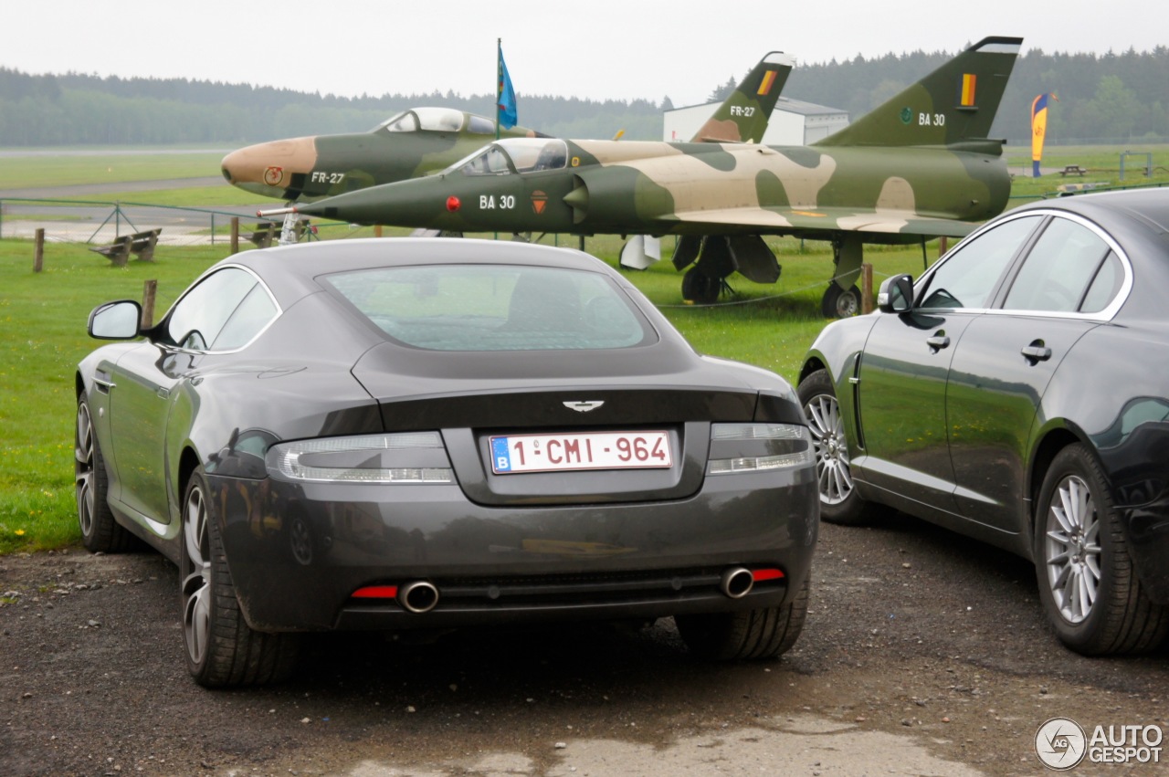 Aston Martin DB9 2010