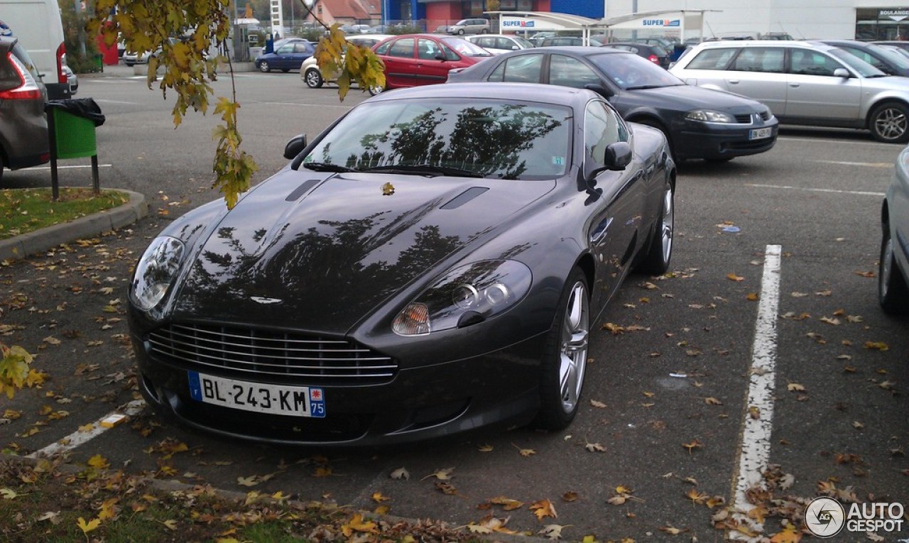 Aston Martin DB9