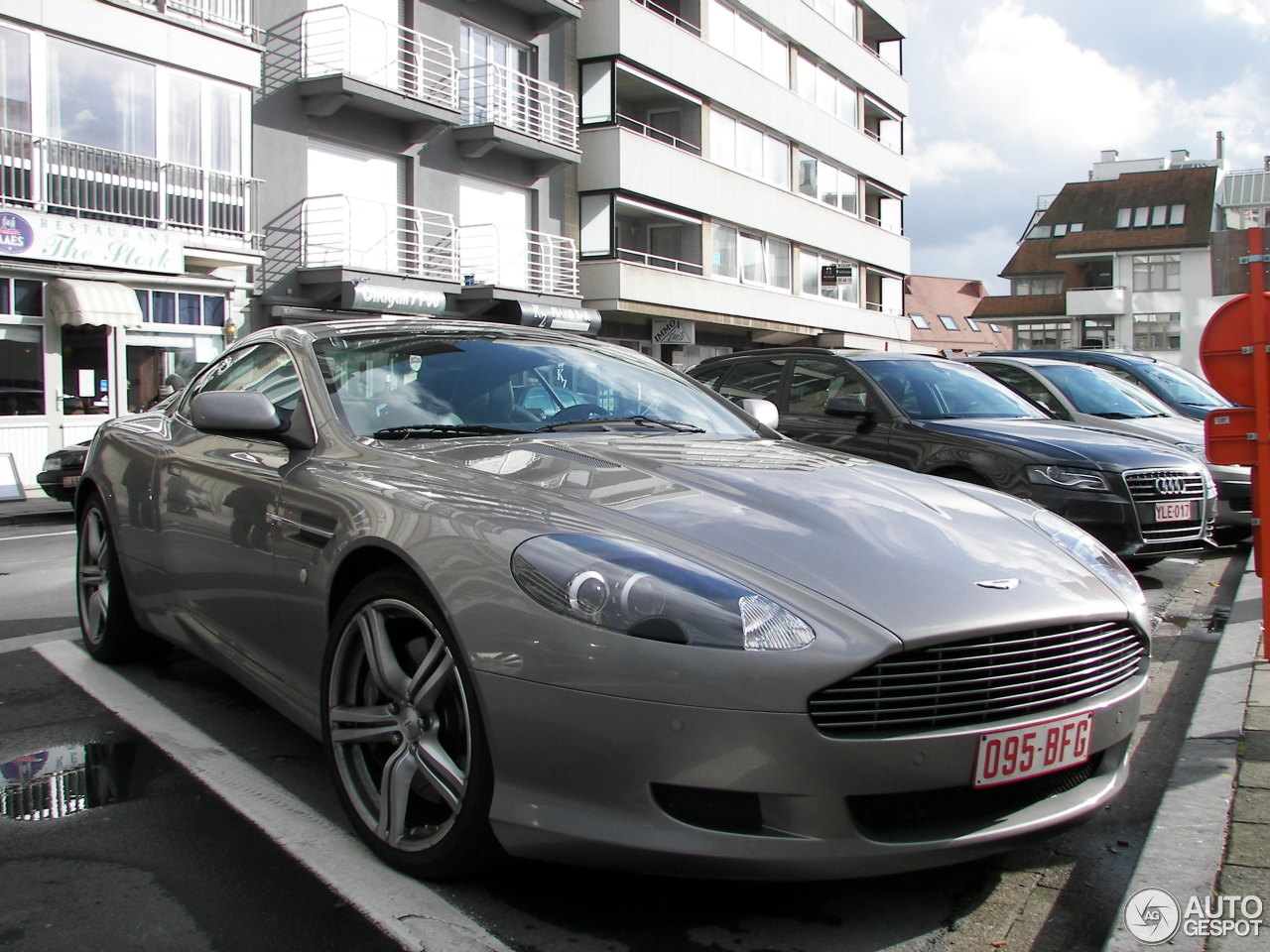 Aston Martin DB9