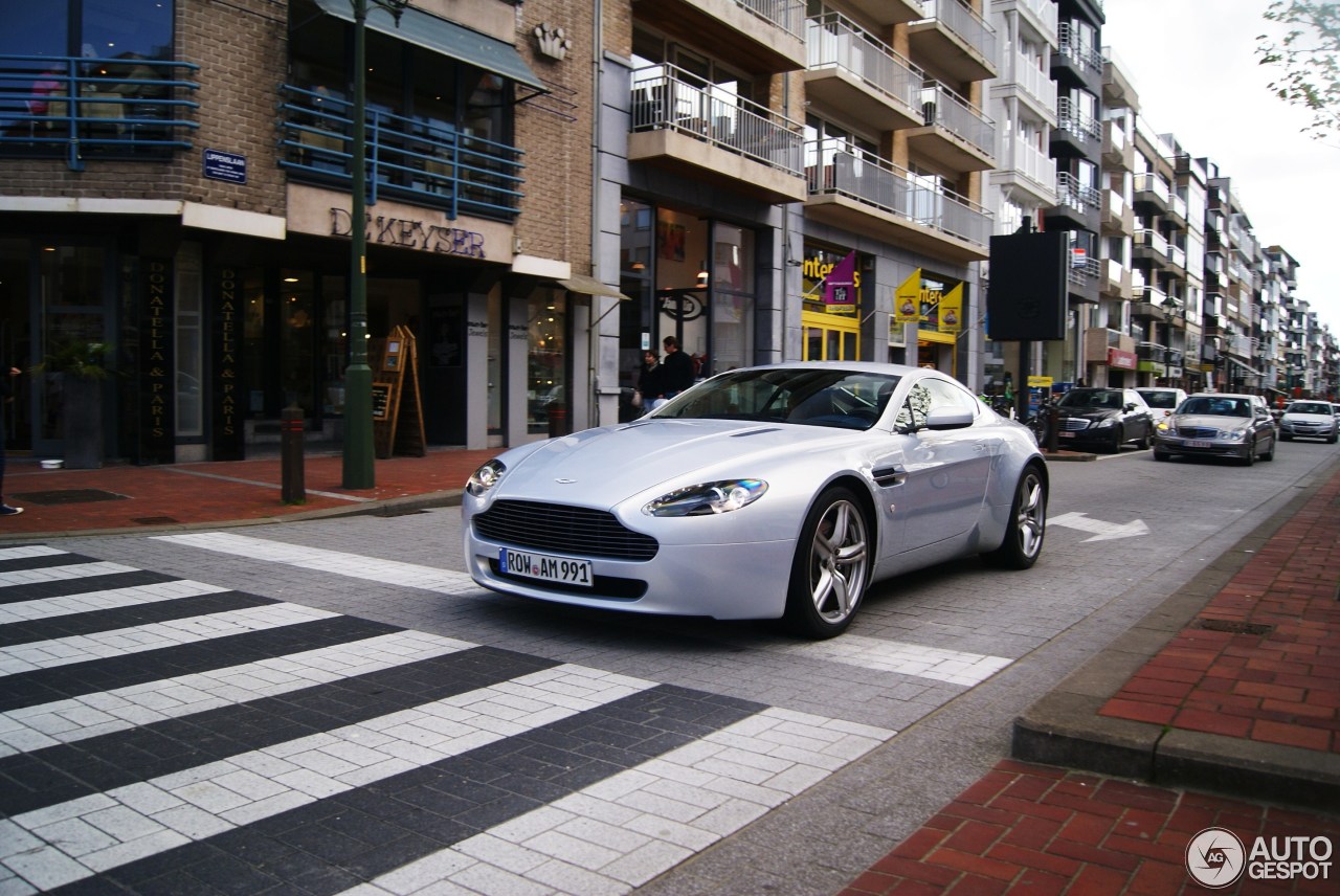 Aston Martin V8 Vantage