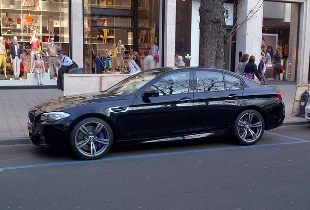 BMW M5 F10 2011