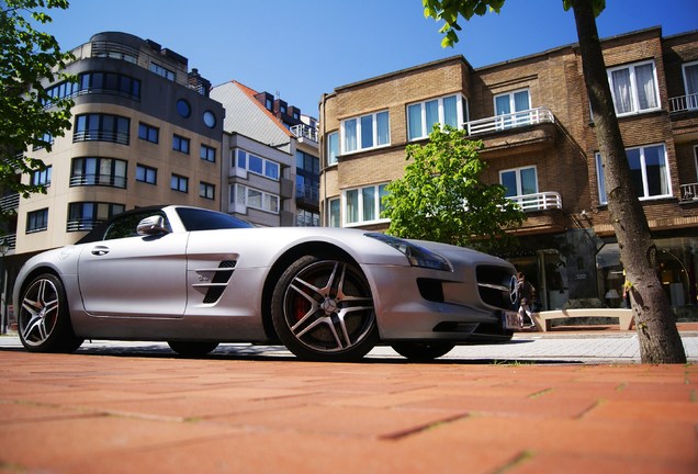 Mercedes-Benz SLS AMG Roadster