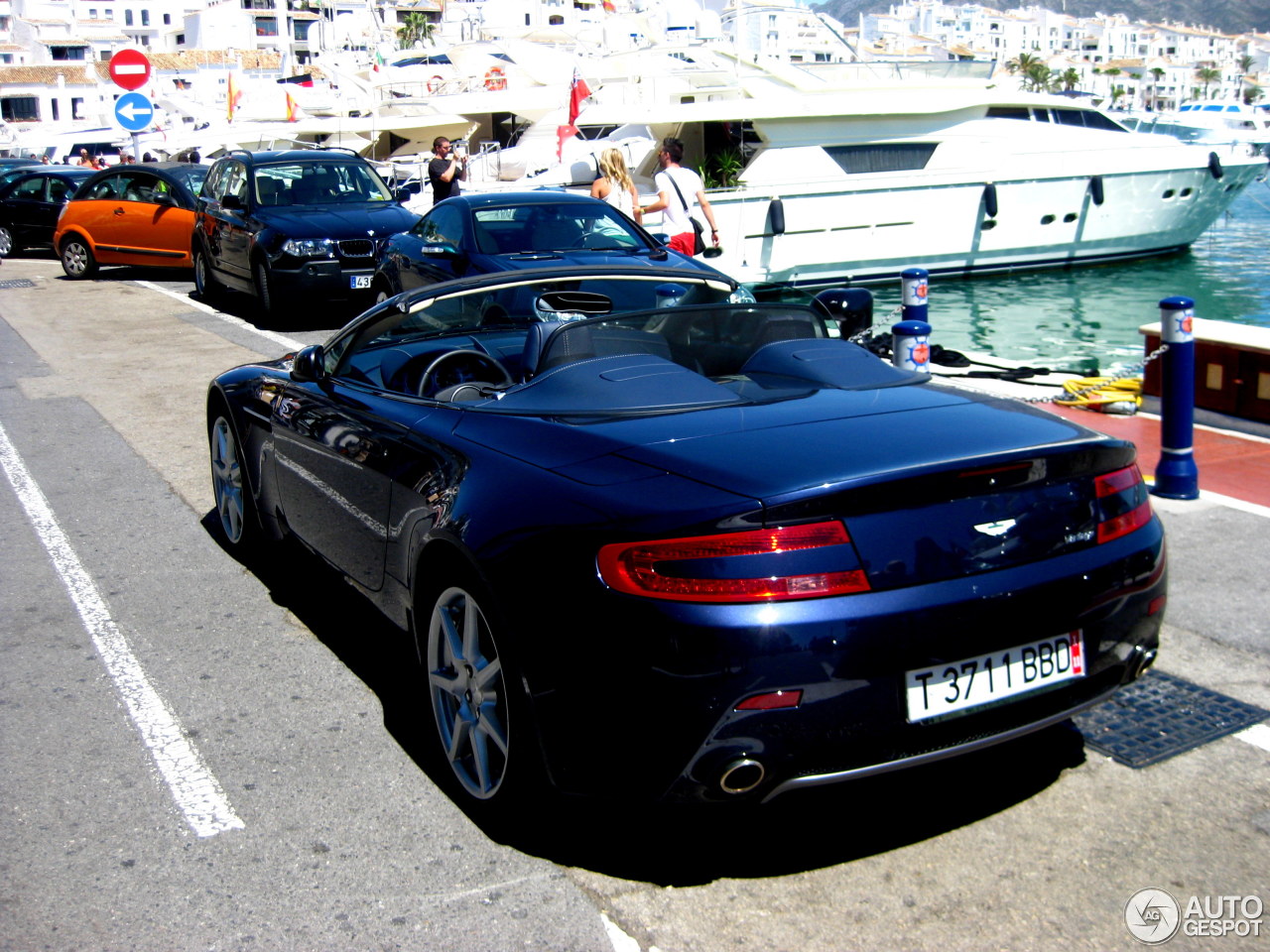 Aston Martin V8 Vantage Roadster