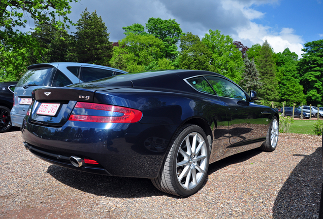 Aston Martin DB9