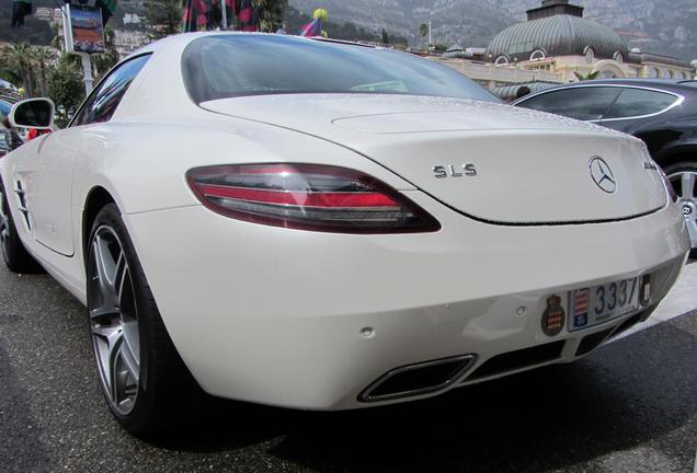 Mercedes-Benz SLS AMG