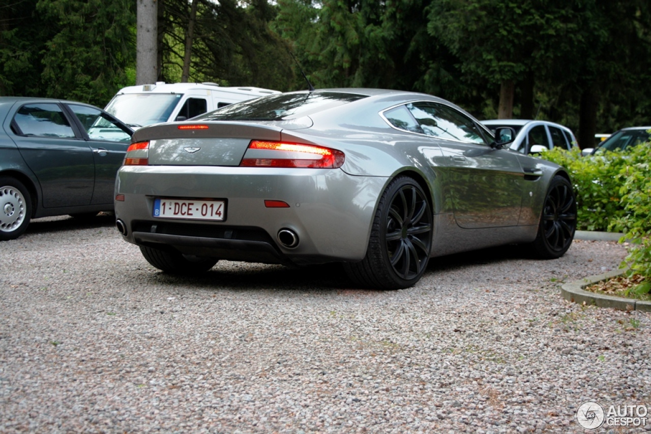 Aston Martin V8 Vantage