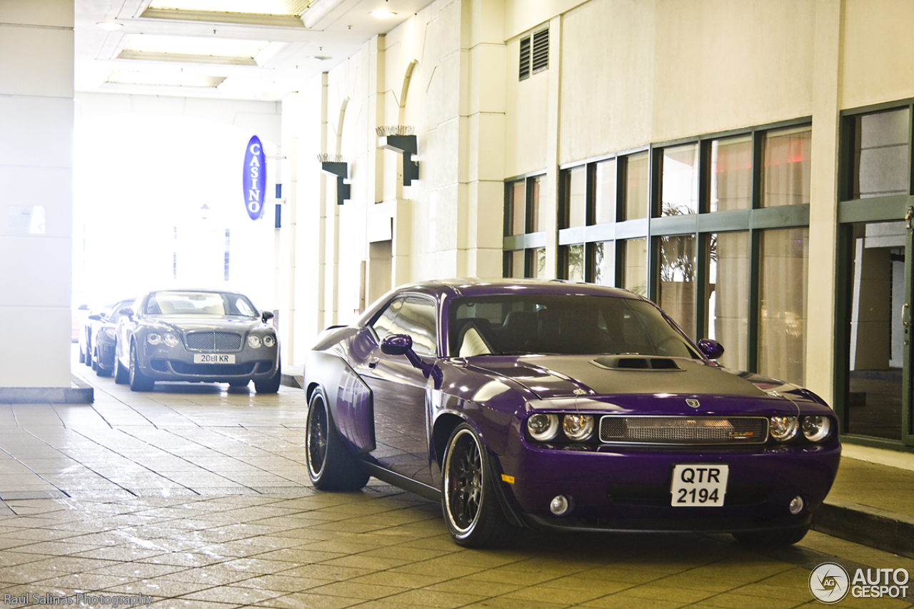 Dodge Challenger SRT-8