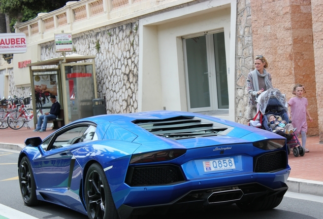 Lamborghini Aventador LP700-4