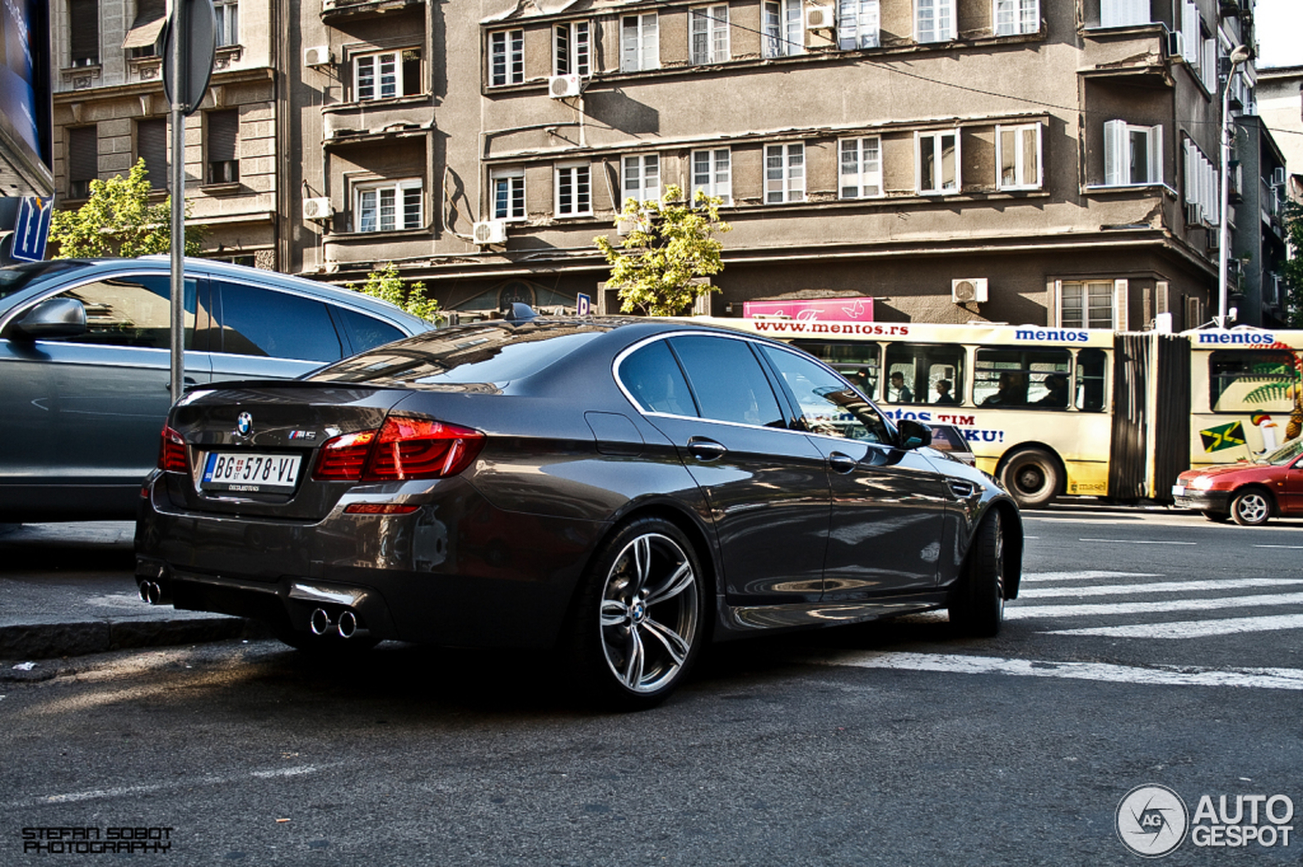 BMW M5 F10 2011