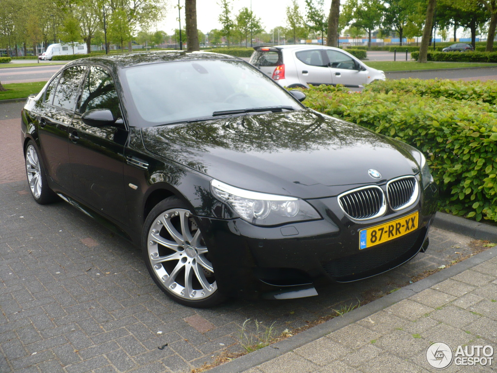 BMW M5 E60 2005