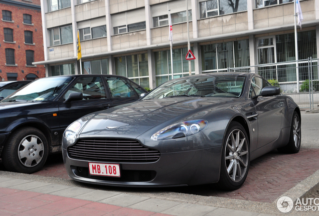 Aston Martin V8 Vantage