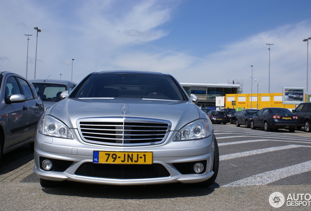 Mercedes-Benz S 65 AMG V221