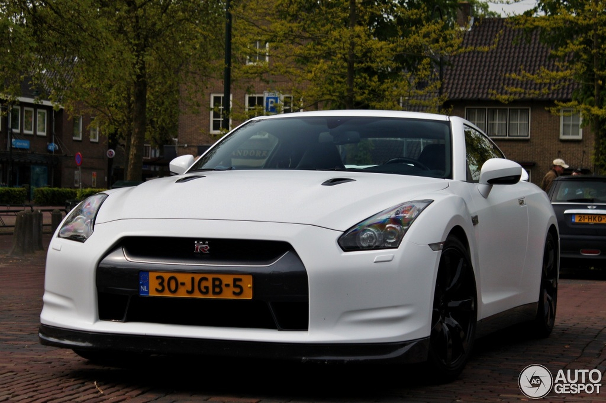 Nissan GT-R