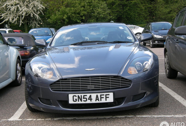 Aston Martin DB9