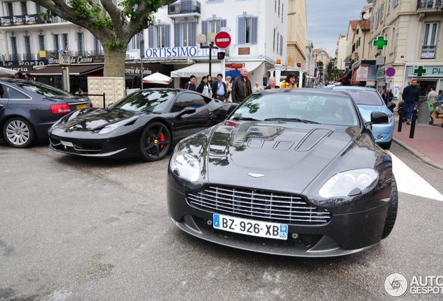 Aston Martin V12 Vantage