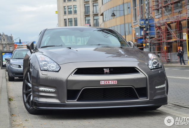 Nissan GT-R 2011