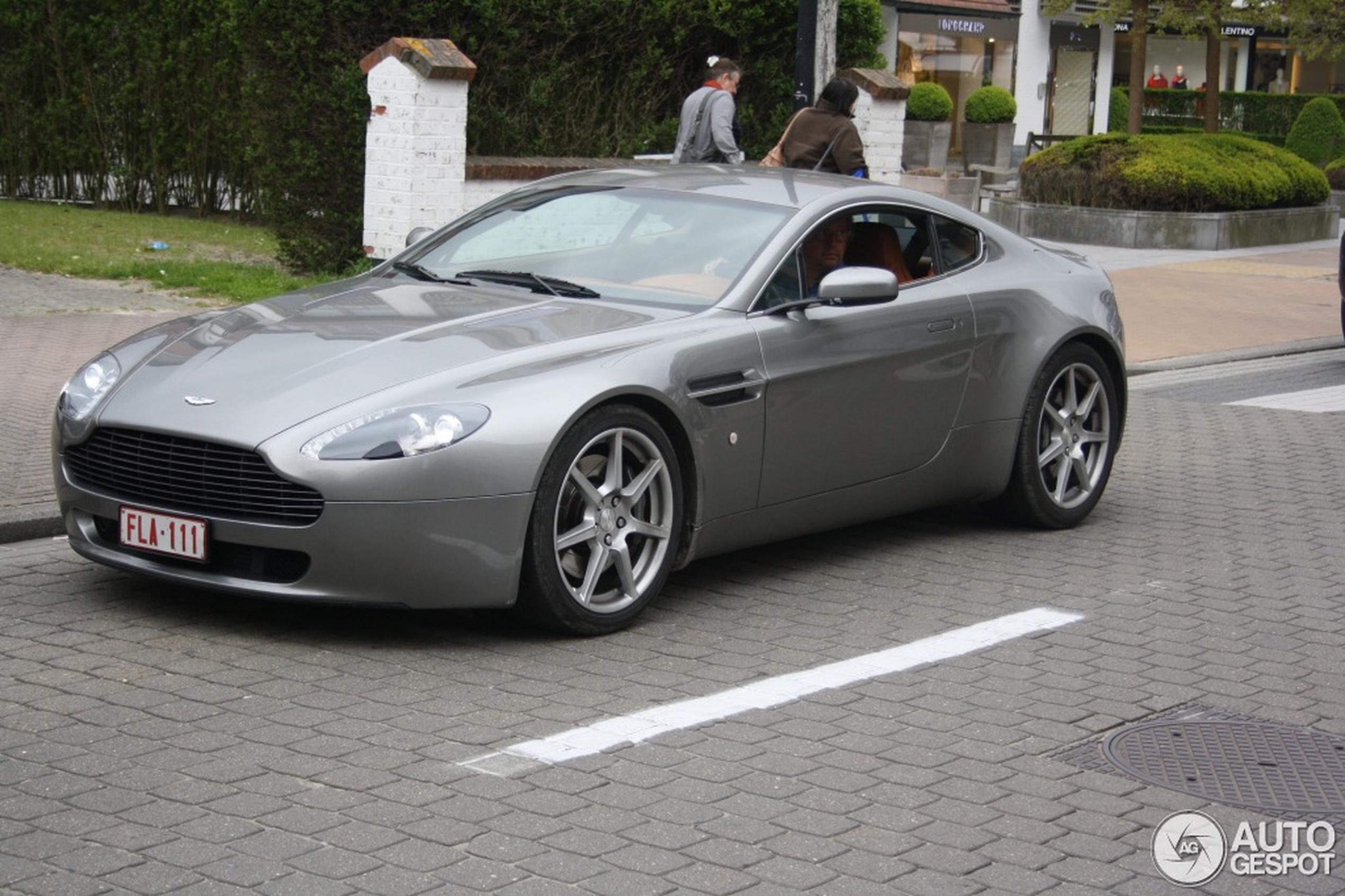 Aston Martin V8 Vantage