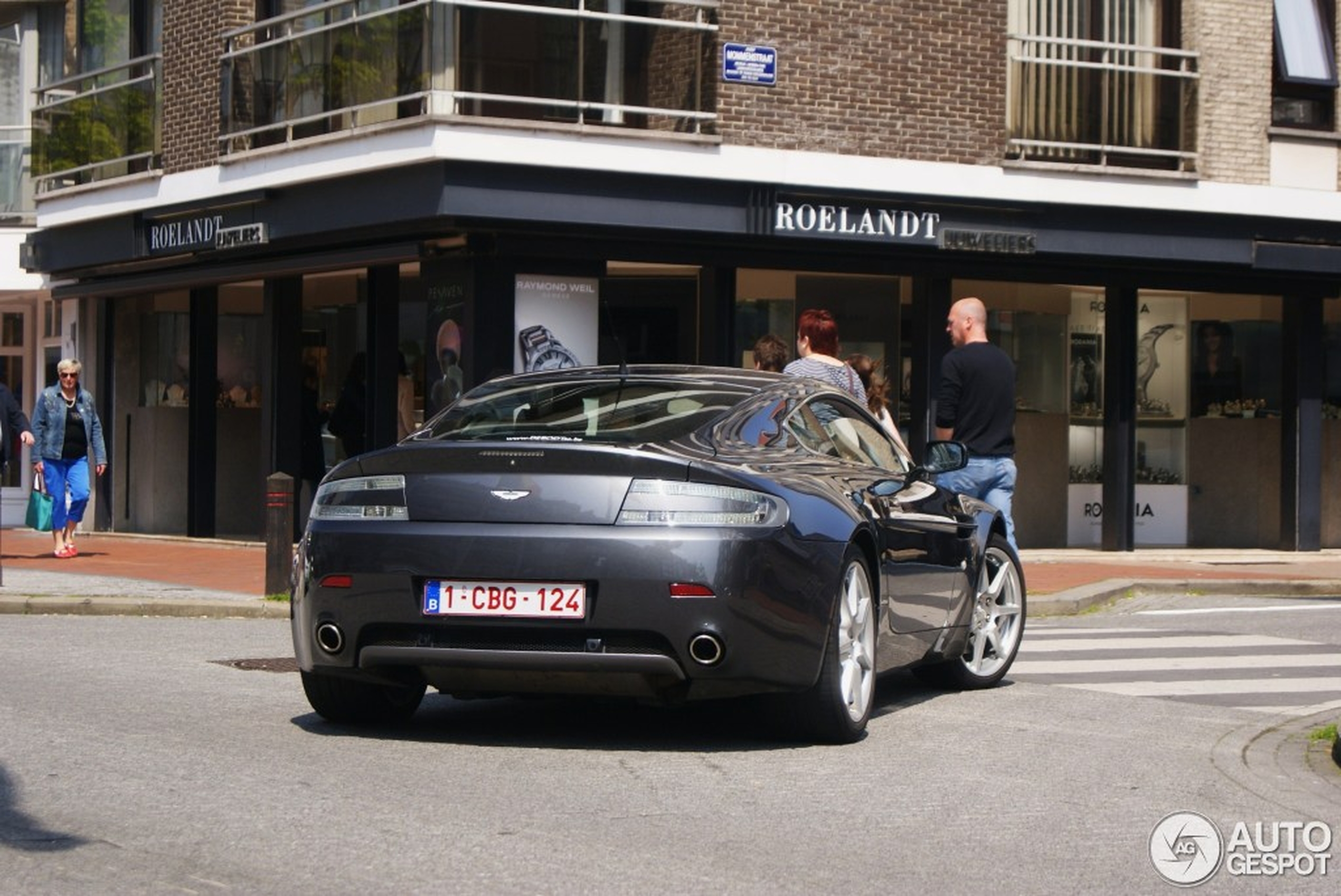 Aston Martin V8 Vantage