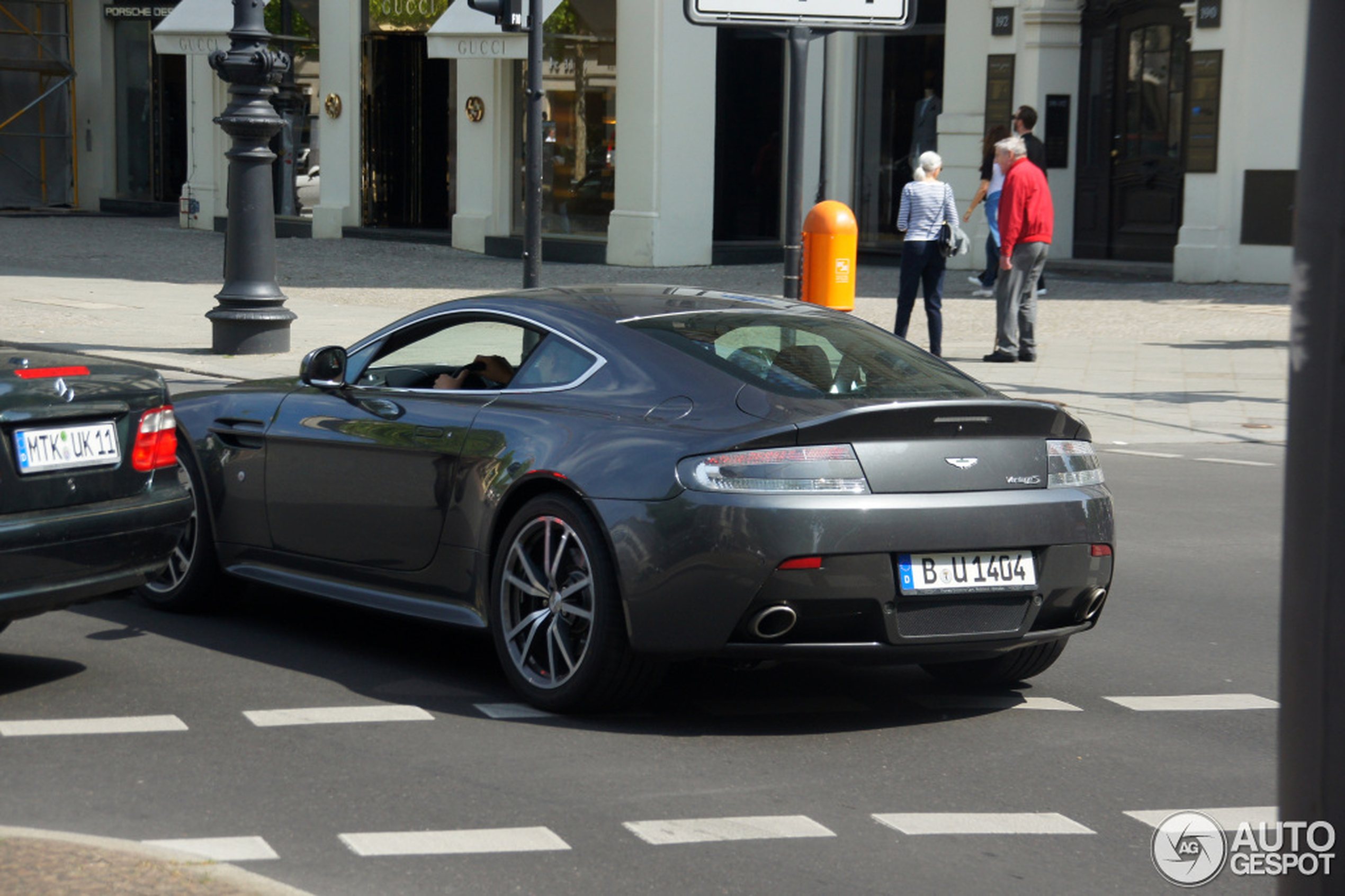 Aston Martin V8 Vantage S