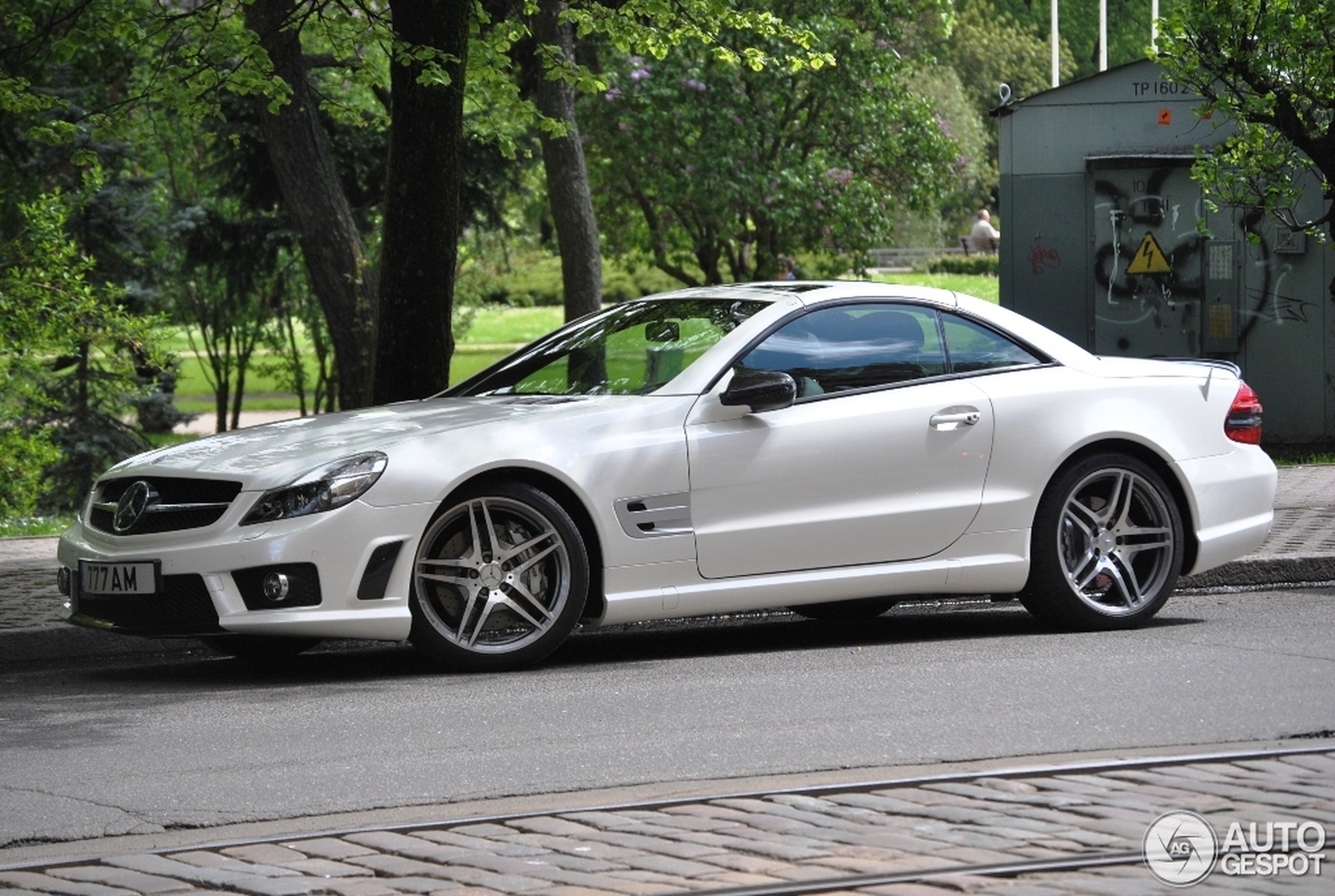 Mercedes-Benz SL 63 AMG