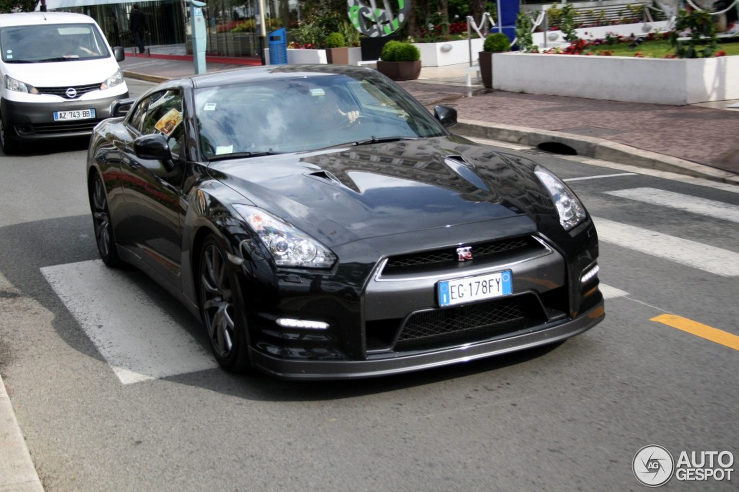 Nissan GT-R 2011