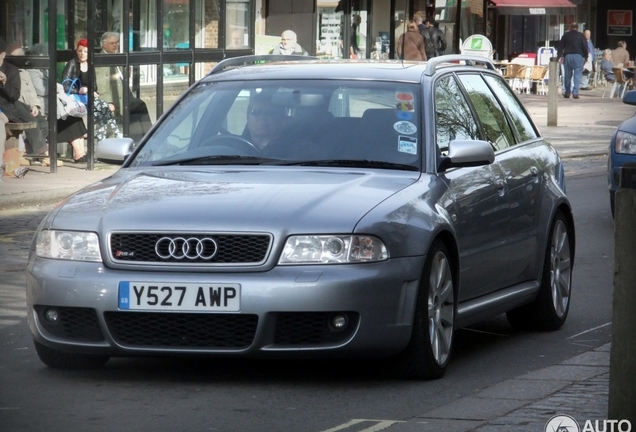 Audi RS4 Avant B5