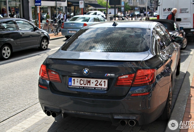 BMW M5 F10 2011