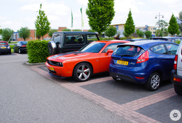 Dodge Challenger SRT-8