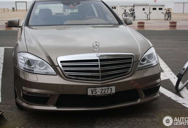 Mercedes-Benz S 65 AMG V221 2010