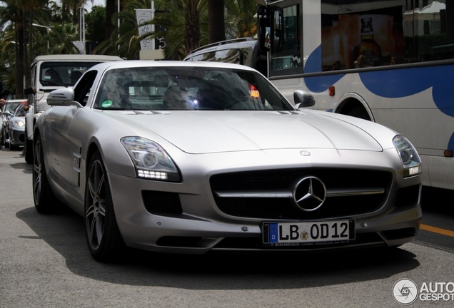 Mercedes-Benz SLS AMG