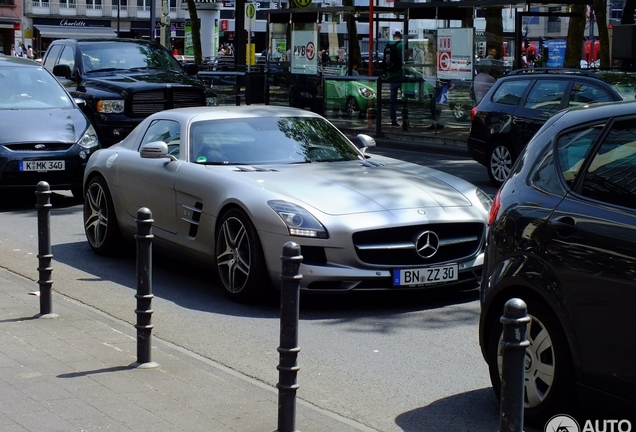 Mercedes-Benz SLS AMG